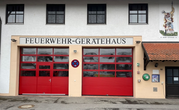 Newsbilder: feuerwehrhaus_tore1.jpg